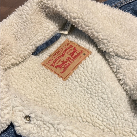 Levi's oversized Sherpa Lined Denim Jacket - Picture 2 of 4